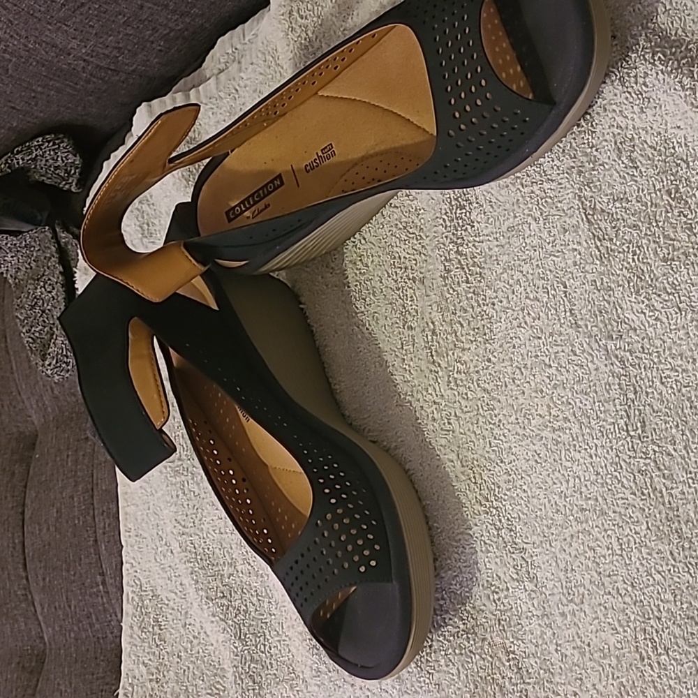 Women's shoes